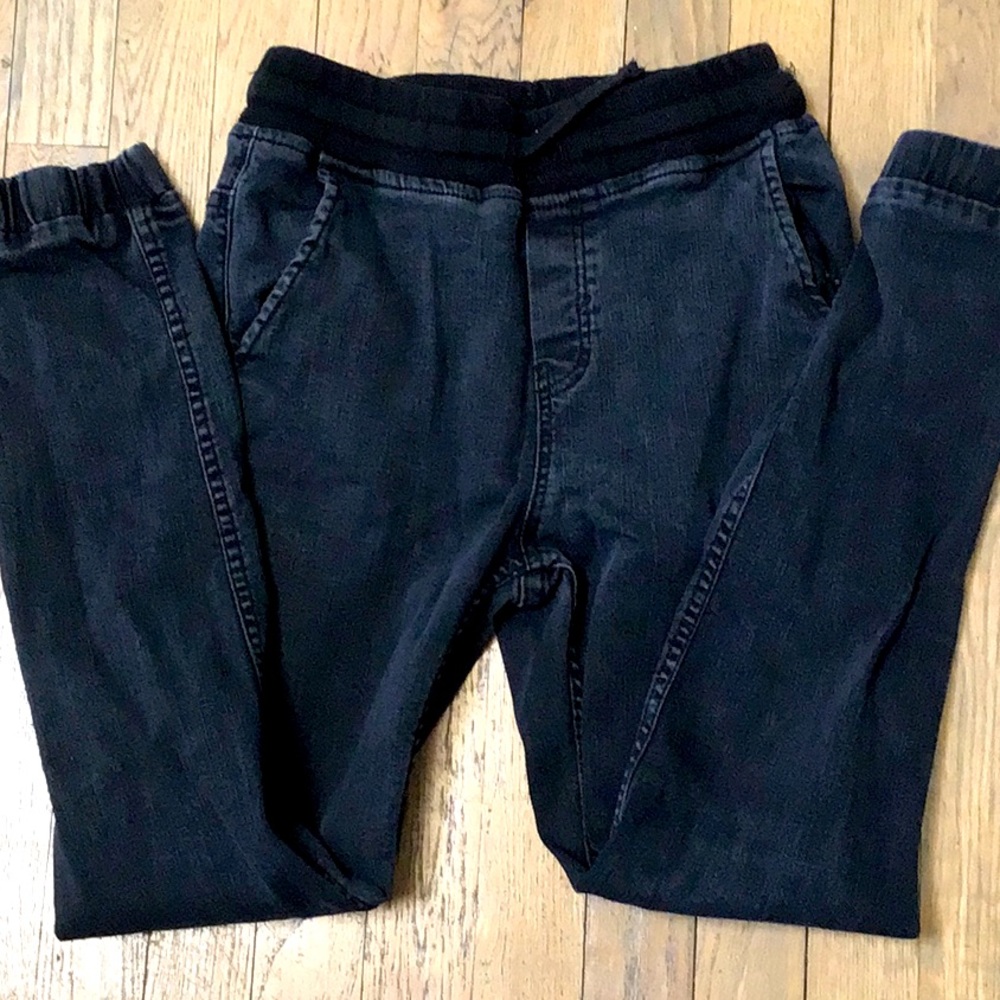 Black jogger skinny pull on jeans - Picture 1 of 3